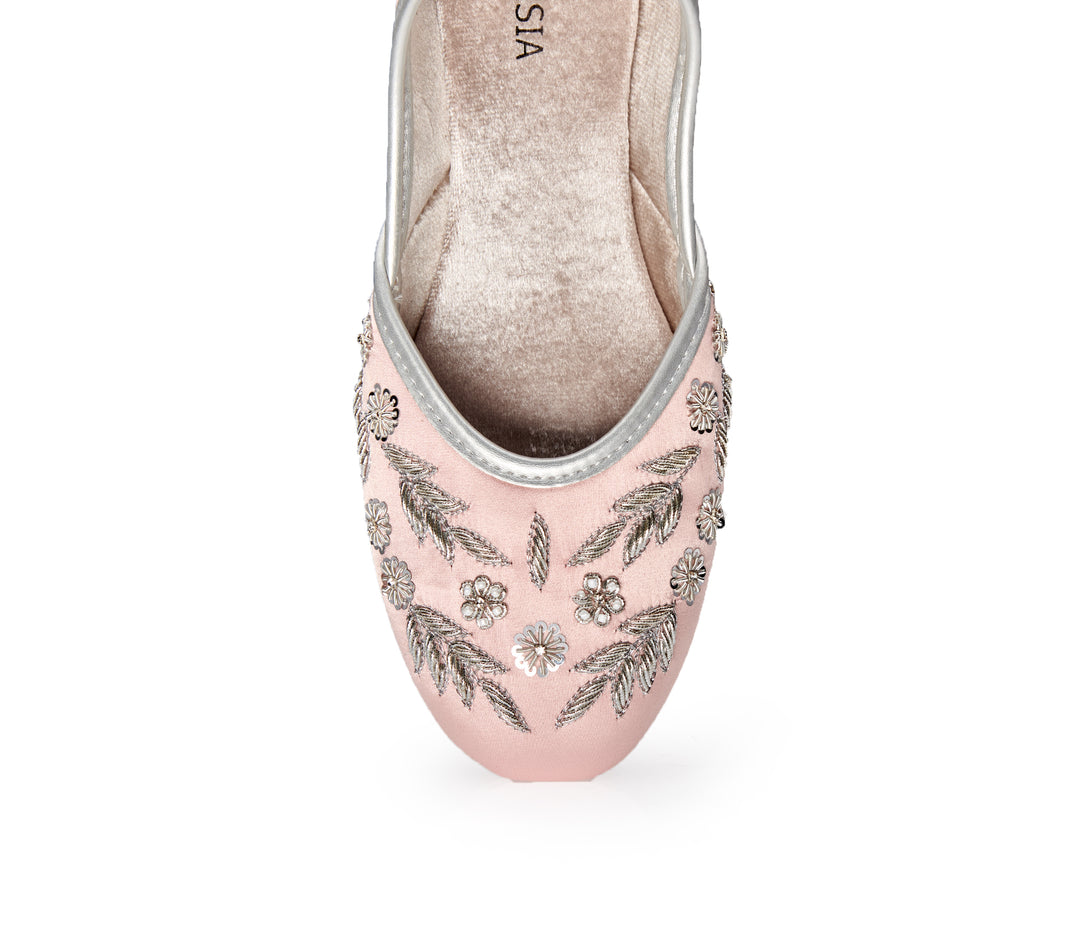 Amira Rosegold