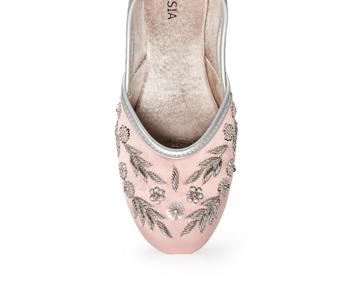 Amira Rosegold